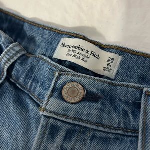 Abercrombie ‘90 Straight Curve Love Ultra High Rise Jean